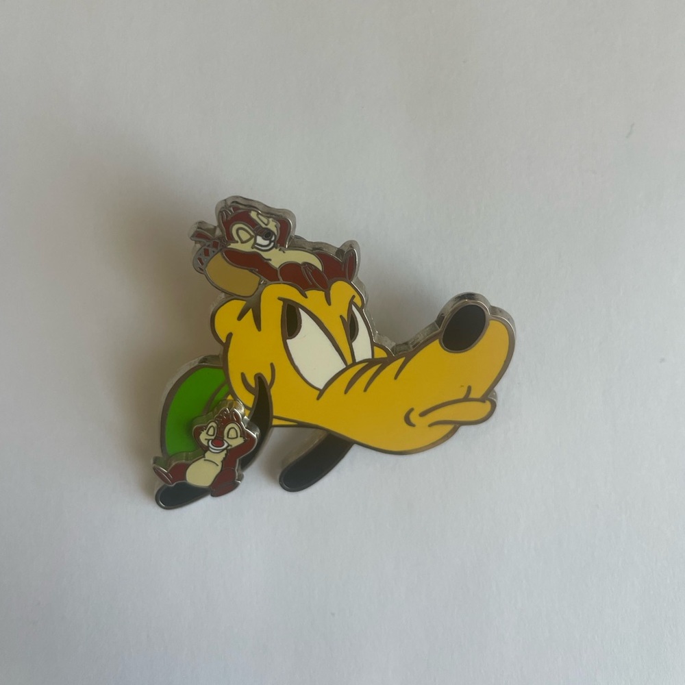 Pluto Disney pin